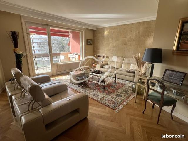 Appartement 6 pièces 145 m²