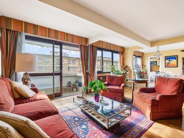 Appartement 6 pièces 150 m²