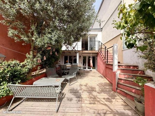 Appartement 6 pièces 147 m²