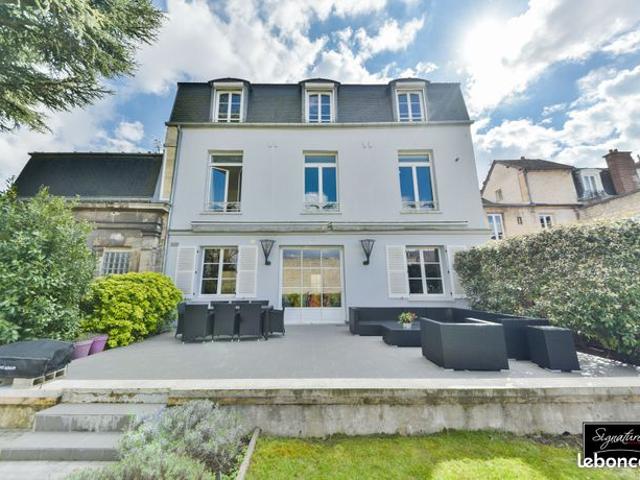 Appartement 6 pièces 147 m²