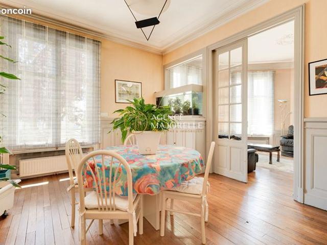 Appartement 6 pièces 148 m²