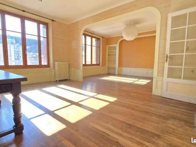 Appartement 6 pièces 149 m²