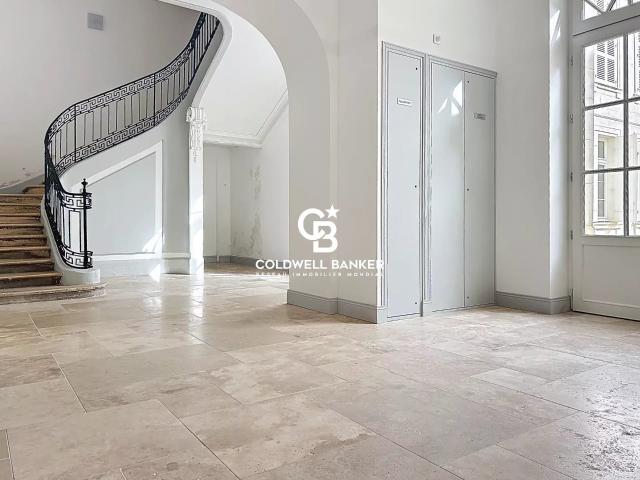 Appartement 6 pièces 150 m²