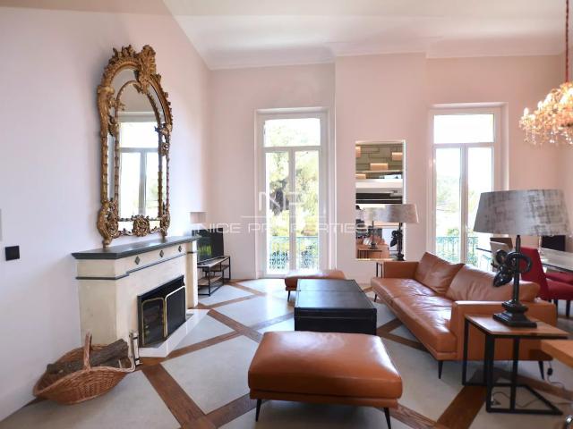 Appartement 6 pièces 150 m²