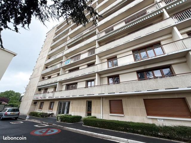 Appartement 6 pièces 150 m²