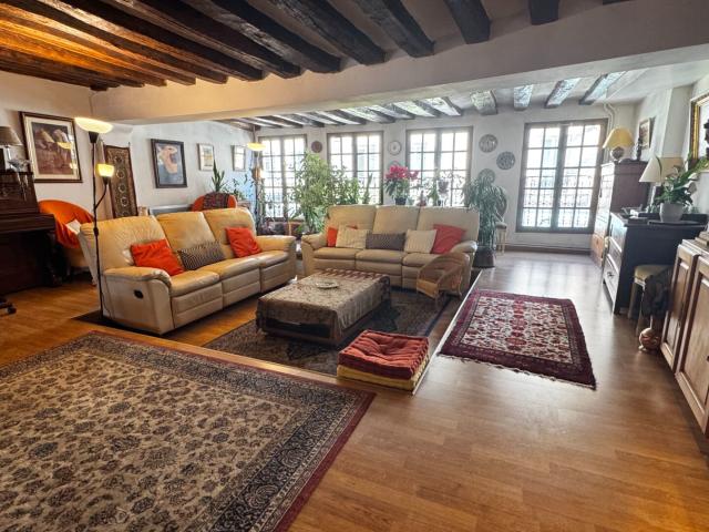 Appartement 6 pièces 150 m²
