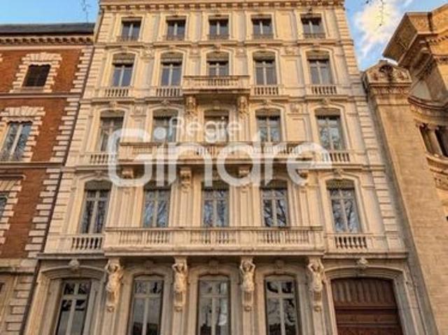 Appartement 6 pièces 150 m²