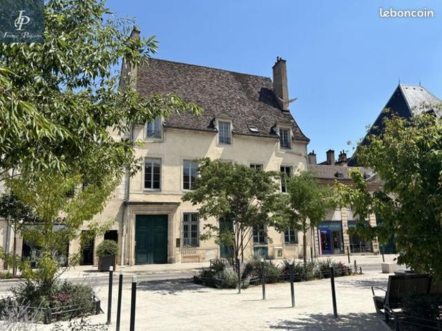 Appartement 6 pièces 151 m²