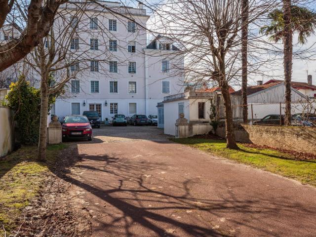 Appartement 6 pièces 151 m²