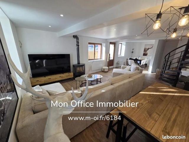 Appartement 6 pièces 151 m²