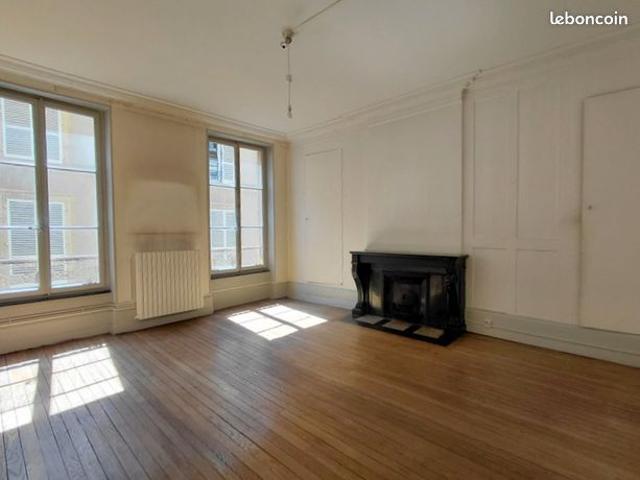 Appartement 6 pièces 151 m²
