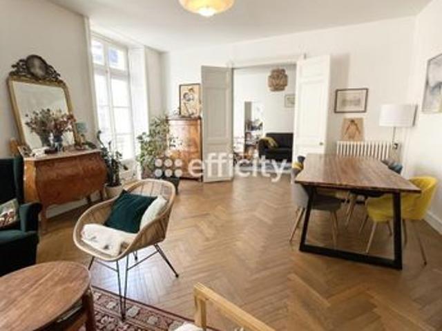 Appartement 6 pièces 152 m²