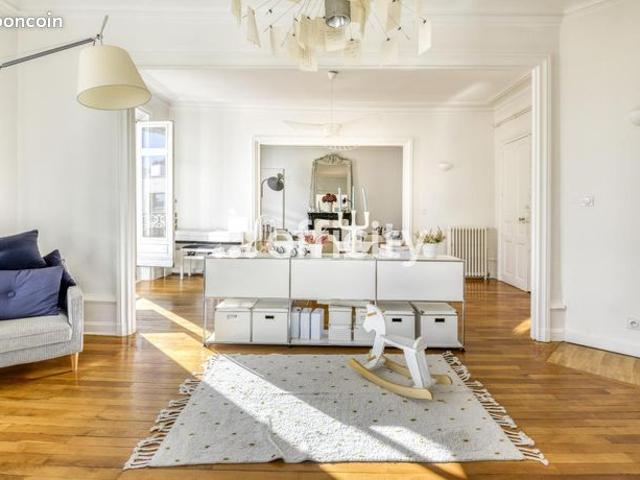 Appartement 6 pièces 153 m²
