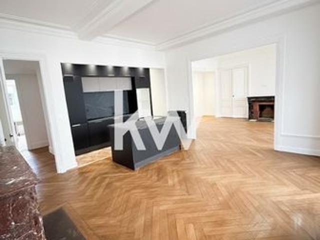 Appartement 6 pièces 155 m²
