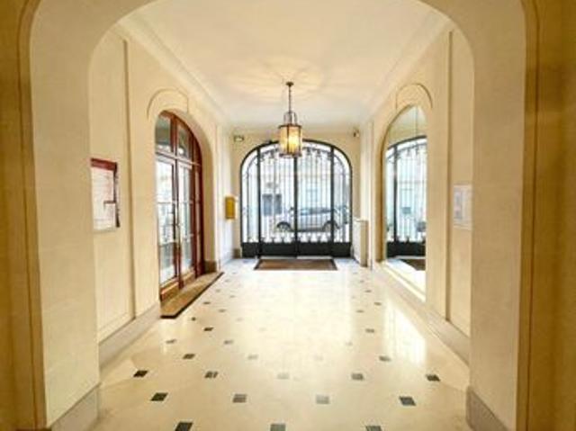 Appartement 6 pièces 156 m²