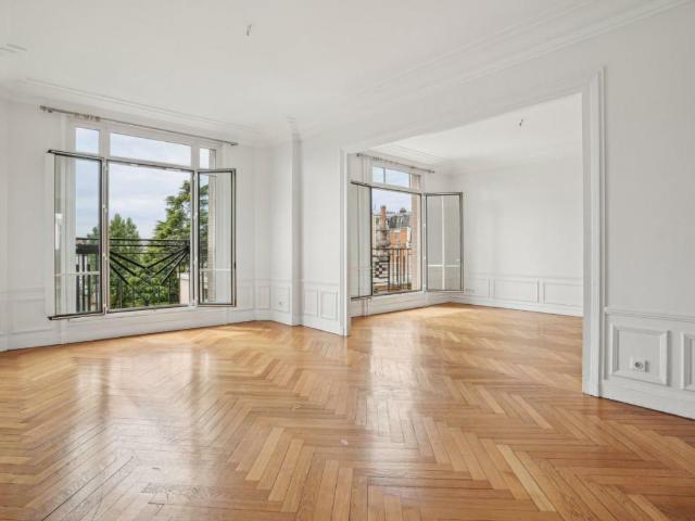 Appartement 6 pièces 157 m²