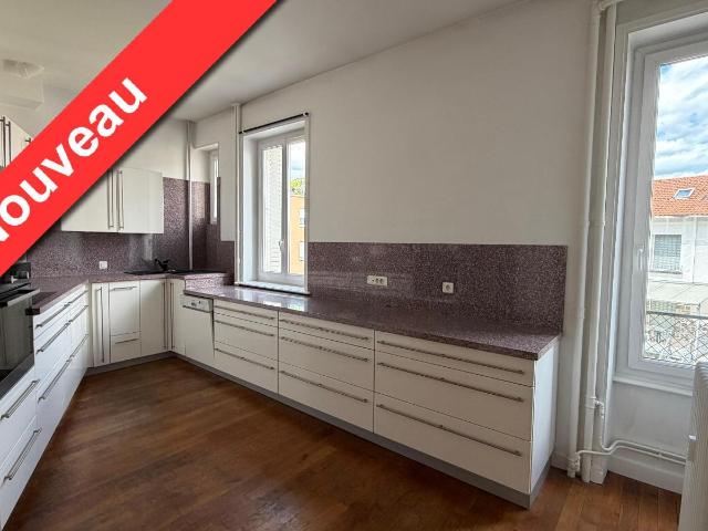 Appartement 6 pièces 157 m²