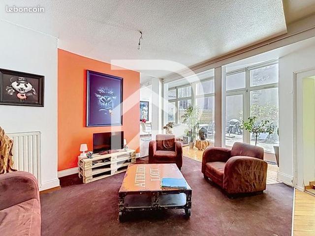 Appartement 6 pièces 157 m²