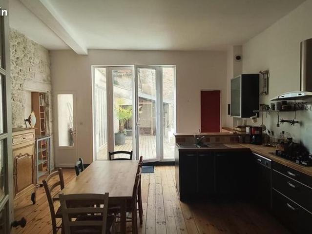 Appartement 6 pièces 157 m²