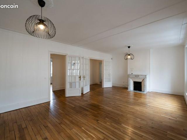 Appartement 6 pièces 158 m²