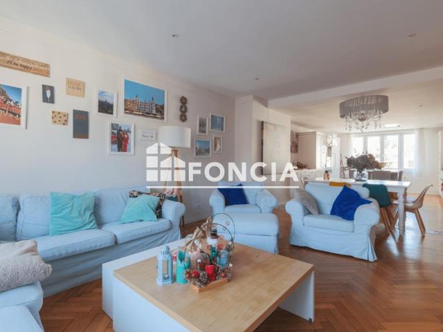 Appartement 6 pièces 158 m²