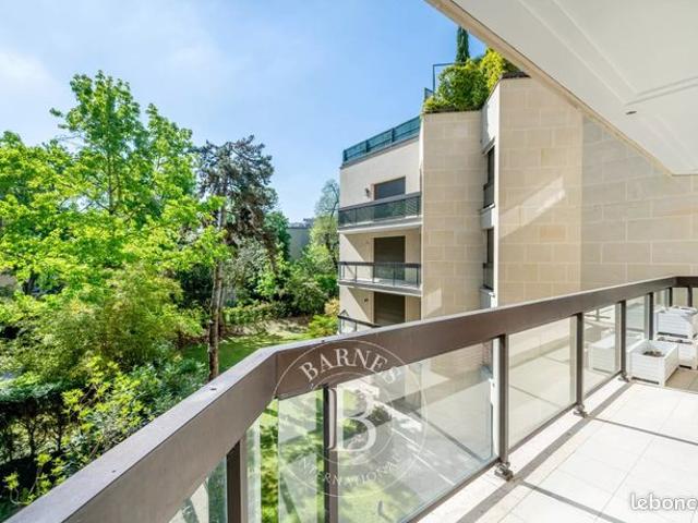 Appartement 6 pièces 158 m²