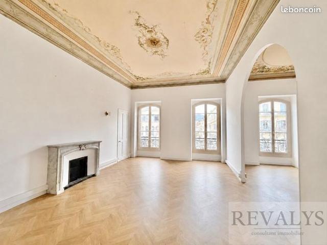 Appartement 6 pièces 160 m²