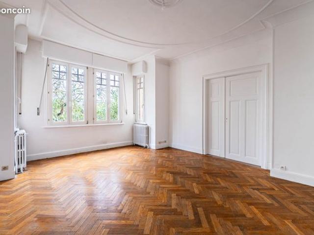 Appartement 6 pièces 160 m²