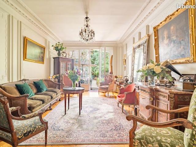 Appartement 6 pièces 160 m²