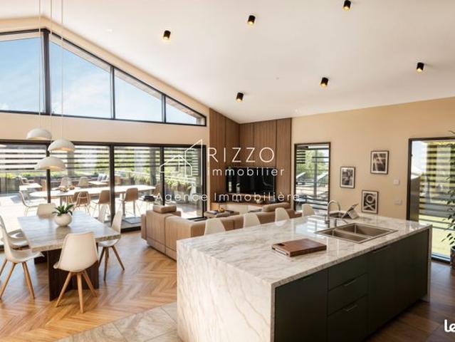Appartement 6 pièces 161 m²