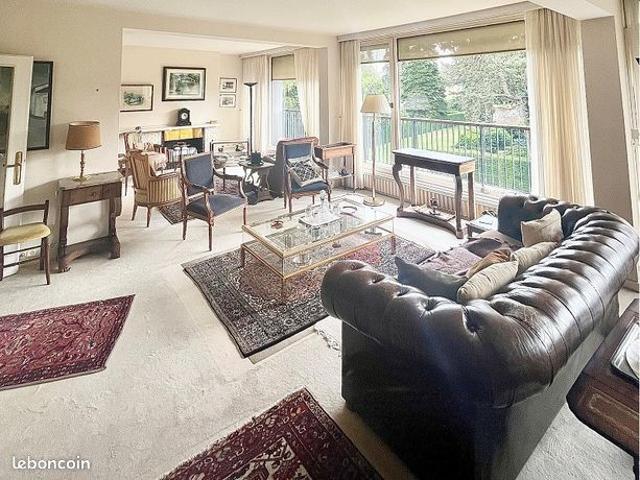 Appartement 6 pièces 162 m²