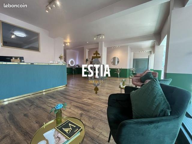 Appartement 6 pièces 163 m²