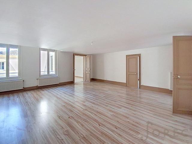 Appartement 6 pièces 163 m²