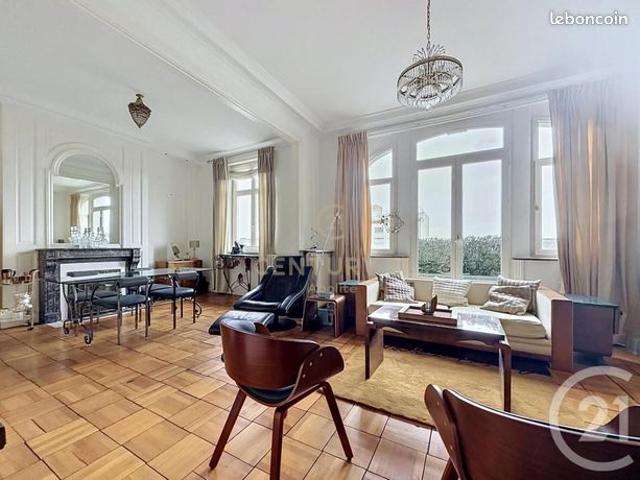 Appartement 6 pièces 165 m²