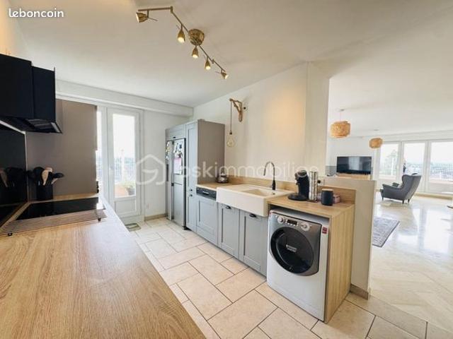 Appartement 6 pièces 165 m²