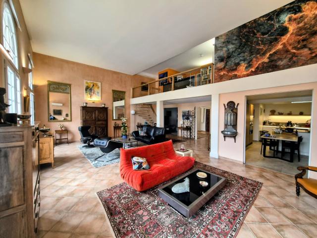 Appartement 6 pièces 165 m²