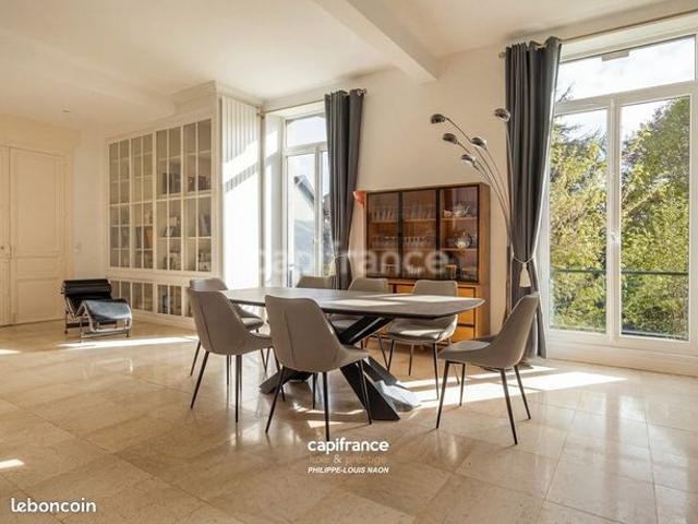 Appartement 6 pièces 165 m²