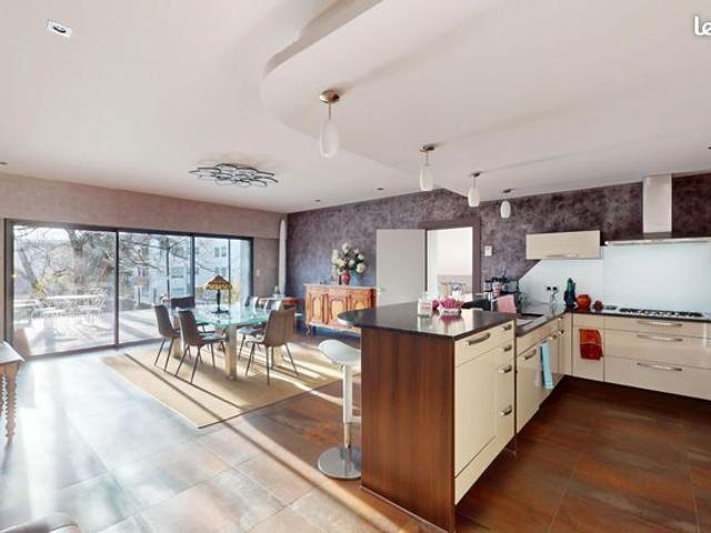 Appartement 6 pièces 166 m²