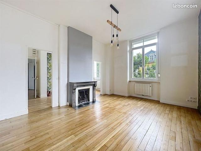 Appartement 6 pièces 166 m²