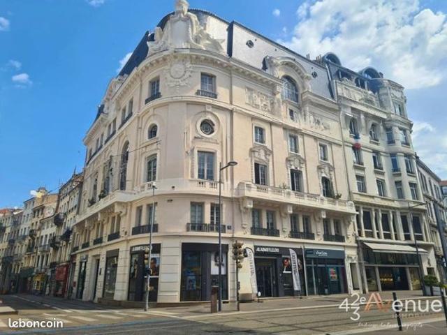 Appartement 6 pièces 166 m²