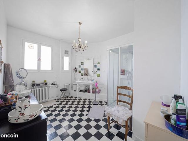 Appartement 6 pièces 167 m²