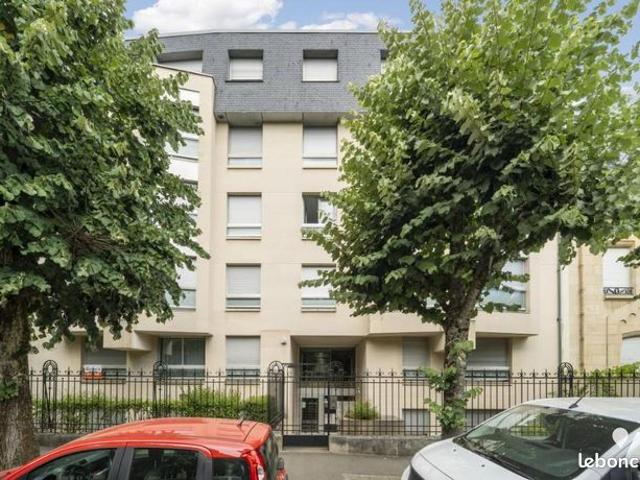 Appartement 6 pièces 167 m²