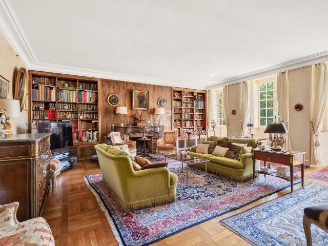 Appartement 6 pièces 167 m²