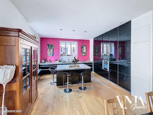 Appartement 6 pièces 168 m²