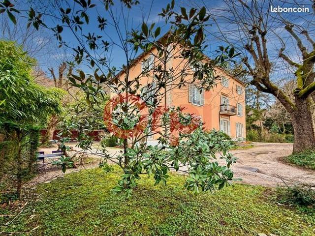 Appartement 6 pièces 168 m²