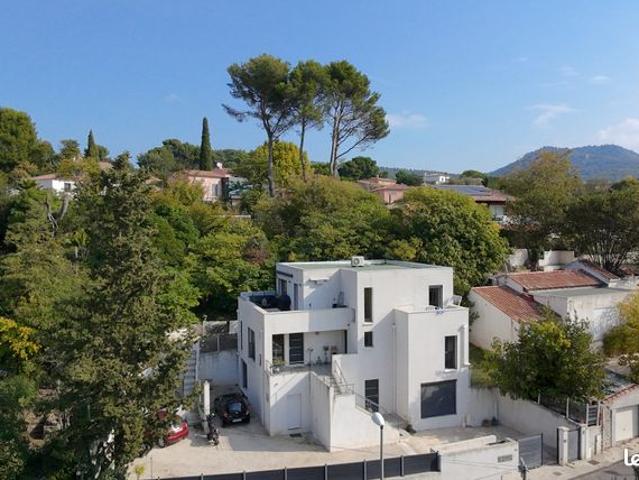 Appartement 6 pièces 168 m²