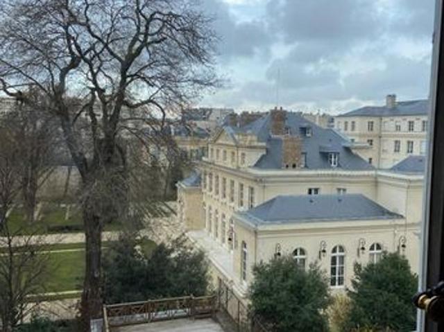Appartement 6 pièces 170 m²