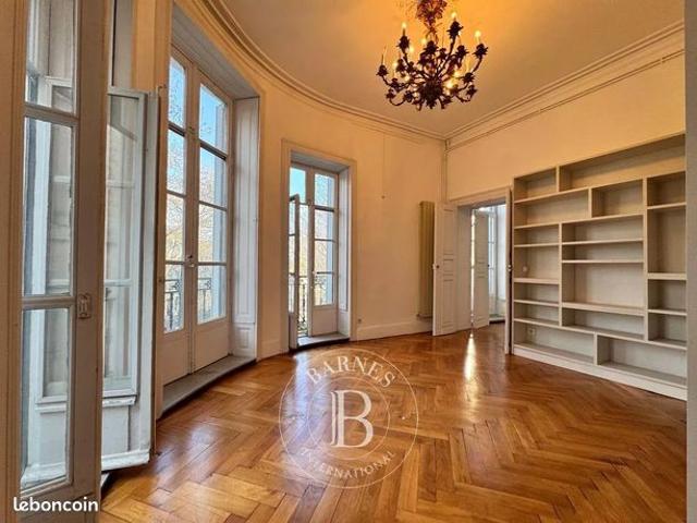 Appartement 6 pièces 170 m²