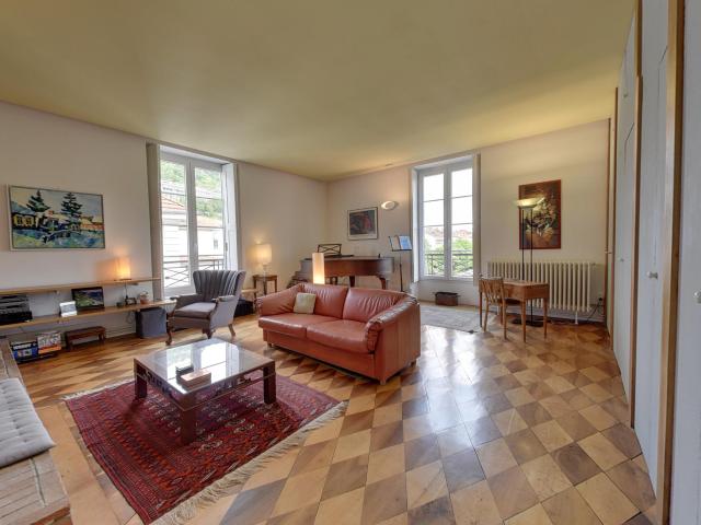 Appartement 6 pièces 172 m²