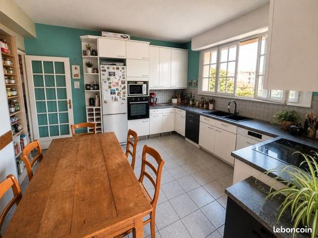 Appartement 6 pièces 173 m²